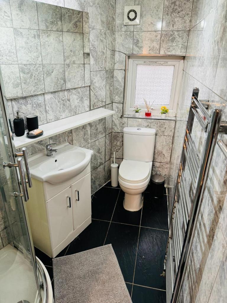 Willesden J Guest Home 4 Londra Exterior foto